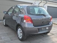 Gebraucht Toyota Yaris 133 PS (97 kW) 2009 Grau Kleinwagen