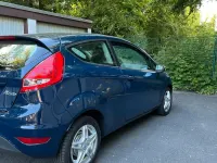Gebraucht Ford Fiesta 60 PS (44 kW) 2011 Blau Kleinwagen