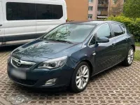 Gebraucht Opel Astra 131 PS (96 kW) 2010 Blau Limousine