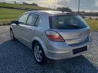 Gebraucht Opel Astra Edition 105 PS (77 kW) 2006 Silber Limousine