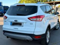 Usata Ford Kuga 150 CV (110 kW) 2015 Bianco SUV