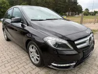 Gebraucht Mercedes B200 136 PS (100 kW) 2014 Violett Kleinwagen