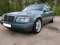Gebraucht Mercedes E300 220 PS (161 kW) 1992 Grau Limousine