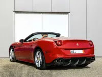 Second-hand Ferrari California 560 CP (411 kW) 2017 Roșu Cabrio