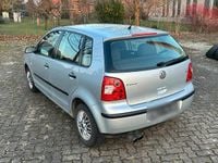 Gebraucht VW Polo 72 PS (52 kW) 2003 Silber Kleinwagen