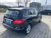 Gebraucht Mercedes B220 177 PS (130 kW) 2014 Schwarz Van / Kleinbus
