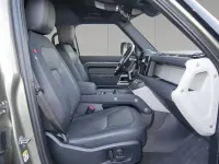 Gebraucht Land Rover Defender SE Dynamic 304 PS (223 kW) 2022 Pangea green SUV