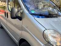 Gebraucht Renault Trafic 114 PS (83 kW) 2010 Silber Van / Kleinbus