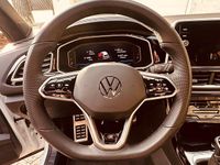 Second-hand VW T-Roc R-line 110 CP (80 kW) 2023 Alb SUV