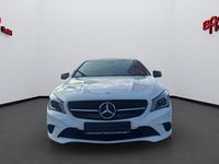 Gebraucht Mercedes CLA200 156 PS (114 kW) 2015 Weiß Kombi