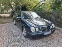 Gebraucht Mercedes E240 Avantgarde 170 PS (125 kW) 2002 Schwarz Kombi