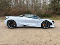 gebraucht McLaren 720S Spider | Glacier White | Vehicle Lift