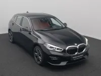 Gebraucht BMW 120 Sport Line 178 PS (130 kW) 2023 Saphirschwarz475 Kleinwagen