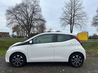 Gebraucht Toyota Aygo X-play 72 PS (52 kW) 2020 Weiß Kleinwagen