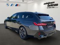 Gebraucht BMW 520 M Sport 197 PS (144 kW) 2024 Sophistograu brillanteffekt Kombi
