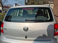 Gebraucht VW Fox 54 PS (39 kW) 2005 Silber Kleinwagen