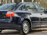 Gebraucht Audi A4 105 PS (77 kW) 2001 Blau Limousine