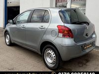 Gebraucht Toyota Yaris Sol 101 PS (74 kW) 2009 Silber Kleinwagen