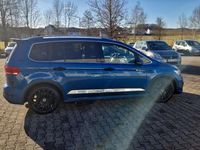 Second-hand VW Touran Highline 179 CP (131 kW) 2017 Albastru Monovolum