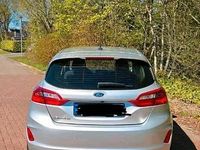 Gebraucht Ford Fiesta 86 PS (63 kW) 2017 Silber Kleinwagen