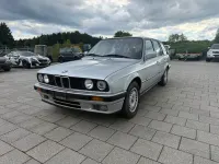 Używany BMW 325 170 KM (125 kW) 1990 Srebrny Kombi
