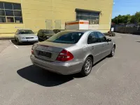 Second-hand Mercedes E200 163 CP (119 kW) 2003 Argintiu Berlinǎ