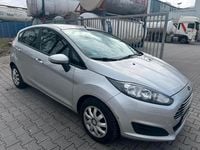 Gebraucht Ford Fiesta 90 PS (66 kW) 2015 Silber Kleinwagen