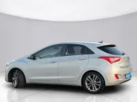 Gebraucht Hyundai i30 Passion 110 PS (80 kW) 2016 Silber Limousine