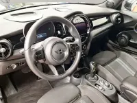 Käytetty Mini Cooper SE 135 kW (184 HP) 2023 Musta Viistoperä