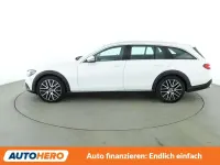 Używany Mercedes E400 330 KM (242 kW) 2021 Biały Kombi