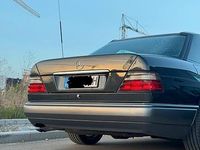 Gebraucht Mercedes E280 1994 Schwarz Limousine