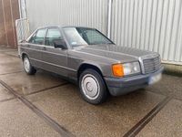 Gebraucht Mercedes 190 72 PS (52 kW) 1985 Grau Limousine