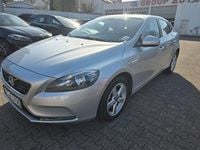 Gebraucht Volvo V40 Momentum 114 PS (83 kW) 2015 Silber Limousine