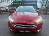 Gebraucht Ford Focus 101 PS (74 kW) 2015 Rot Kombi