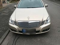 Gebraucht Mercedes E250 204 PS (150 kW) 2009 Gold Limousine