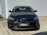 Neu Kia Ceed Comfort 101 PS (74 kW) 2025 Zilinaschwarz metallic Kleinwagen