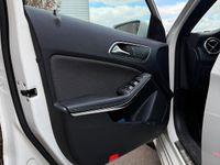 Gebraucht Mercedes A180 109 PS (80 kW) 2015 Weiß Kleinwagen