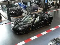 Gebraucht Ferrari 296 663 PS (487 kW) 2025 Schwarz Cabrio