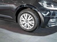 Gebraucht VW Touran 116 PS (85 kW) 2016 Schwarz Van / Kleinbus