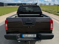 Gebraucht Nissan Navara 231 PS (169 kW) 2012 Braun Pickup