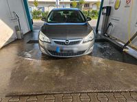 Usado Opel Astra 140 HP (102 kW) 2012 Cinzento Citadino