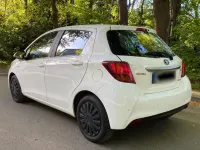 Gebraucht Toyota Yaris Hybrid 73 PS (53 kW) 2017 Weiß Kleinwagen