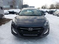 Gebraucht Hyundai i30 Trend 101 PS (74 kW) 2016 Grau Kombi