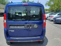 Gebraucht Opel Combo 120 PS (88 kW) 2017 Colmarblau/f:marineblau Van / Kleinbus