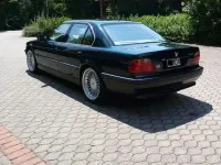 Gebraucht BMW 750 326 PS (239 kW) 1995 Grün Limousine