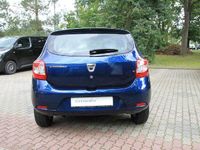 Gebraucht Dacia Sandero Celebration 90 PS (66 kW) 2016 Blau cosmos Kleinwagen