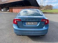 Gebraucht Volvo S60 Momentum 190 PS (139 kW) 2017 Blau Limousine