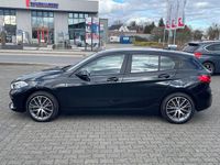 Gebraucht BMW 120 Advantage 190 PS (139 kW) 2022 Schwarz Kleinwagen