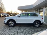 Gebraucht VW Tiguan Move 150 PS (110 kW) 2024 Oryxweiß perlmutteffekt SUV