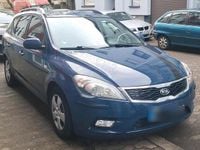 Second-hand Kia Ceed 116 CP (85 kW) 2011 Albastru Hatchback